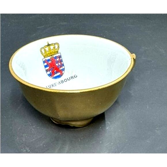 Vintage Bavaria, English, Cup and Saucer, Gold luxenbourg Duchess set - Picture 13 of 16